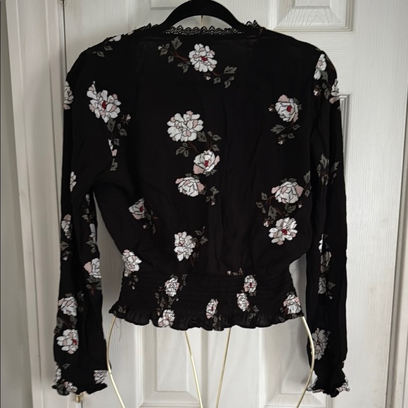 Chic Black Long Sleeve Wrap Blouse #173 - Picture 3 of 8